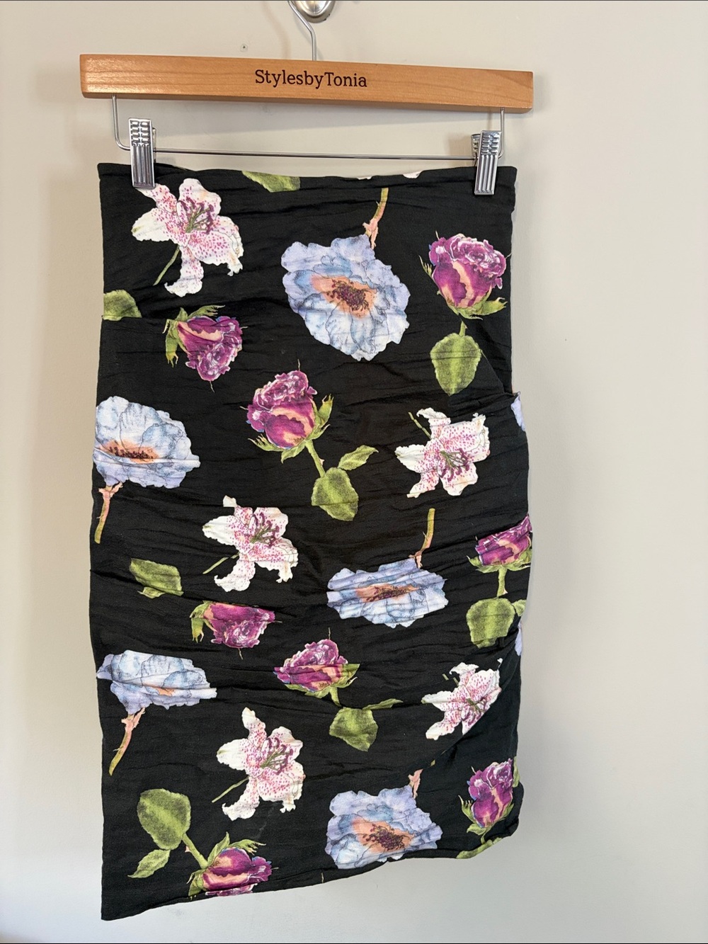 Nicole Miller Artelier Skirt Black Floral Crinkled Pencil Skirt Designer Sz 2 - Picture 3 of 11